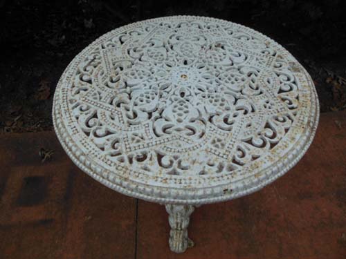 Garden table, cast iron Round table
