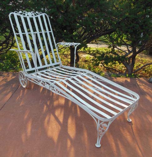 Chaise Woodard Chantilly Rose SOLD