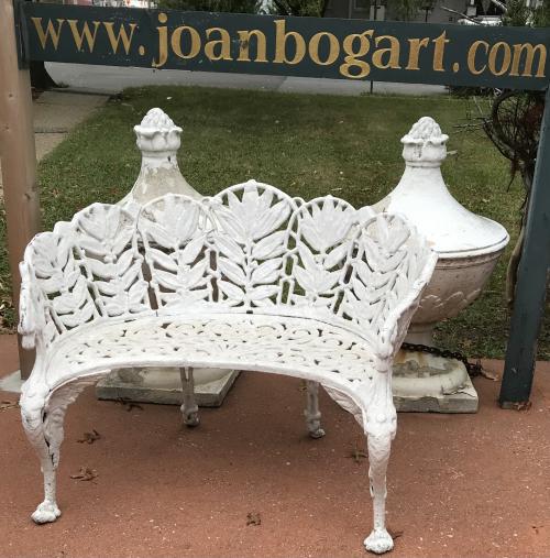 Laurel pattern bench