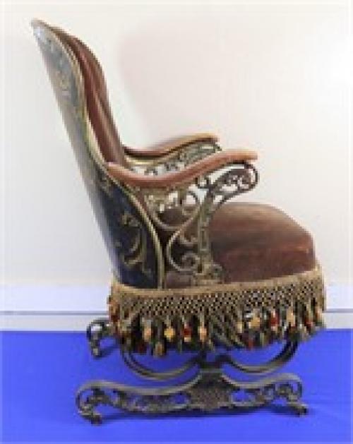 Victorian Centripetal chair W/ original paint & fa