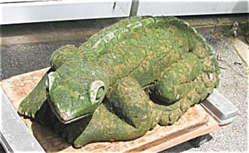 Garden- Cast Stone Lizard Sold
