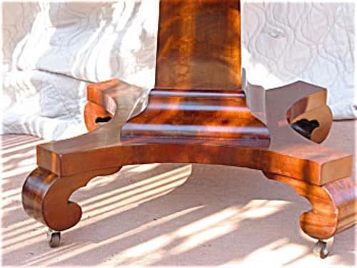 Am. Classical Mahogany Center Table